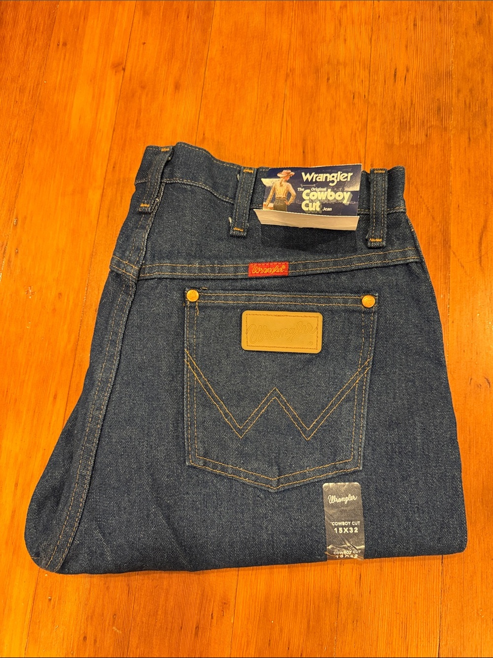 NWT Wrangler Cowboy Cut denim 15x32